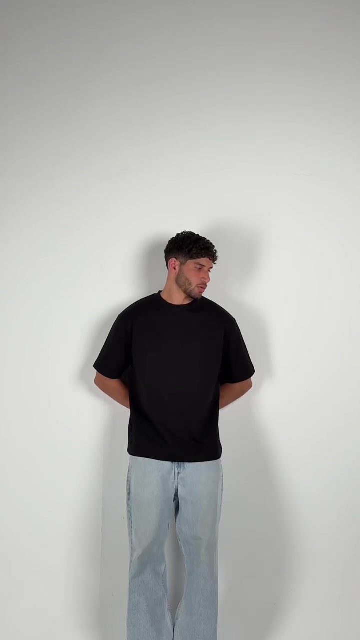 Basiclook Facebook ad: خامة ناعمة، تصميم عملي
