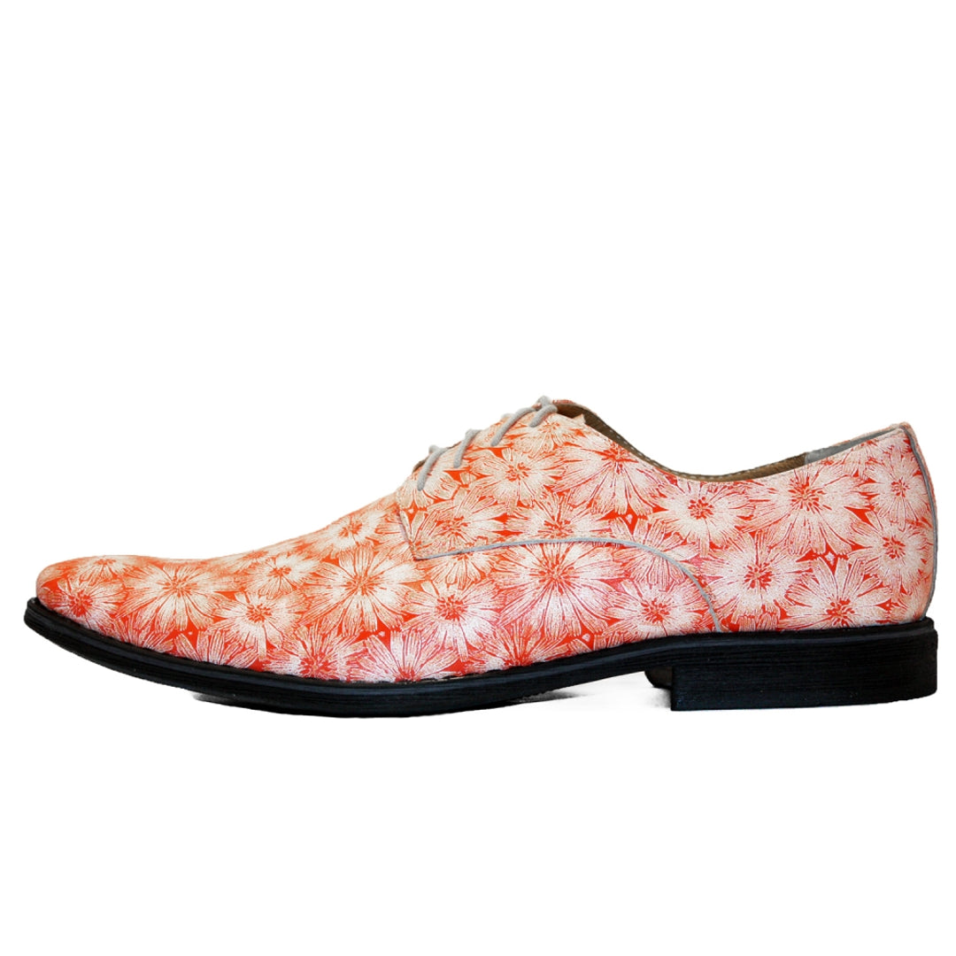 Dolashoes Facebook ad: 10% OFF USE CODE: FIRST10