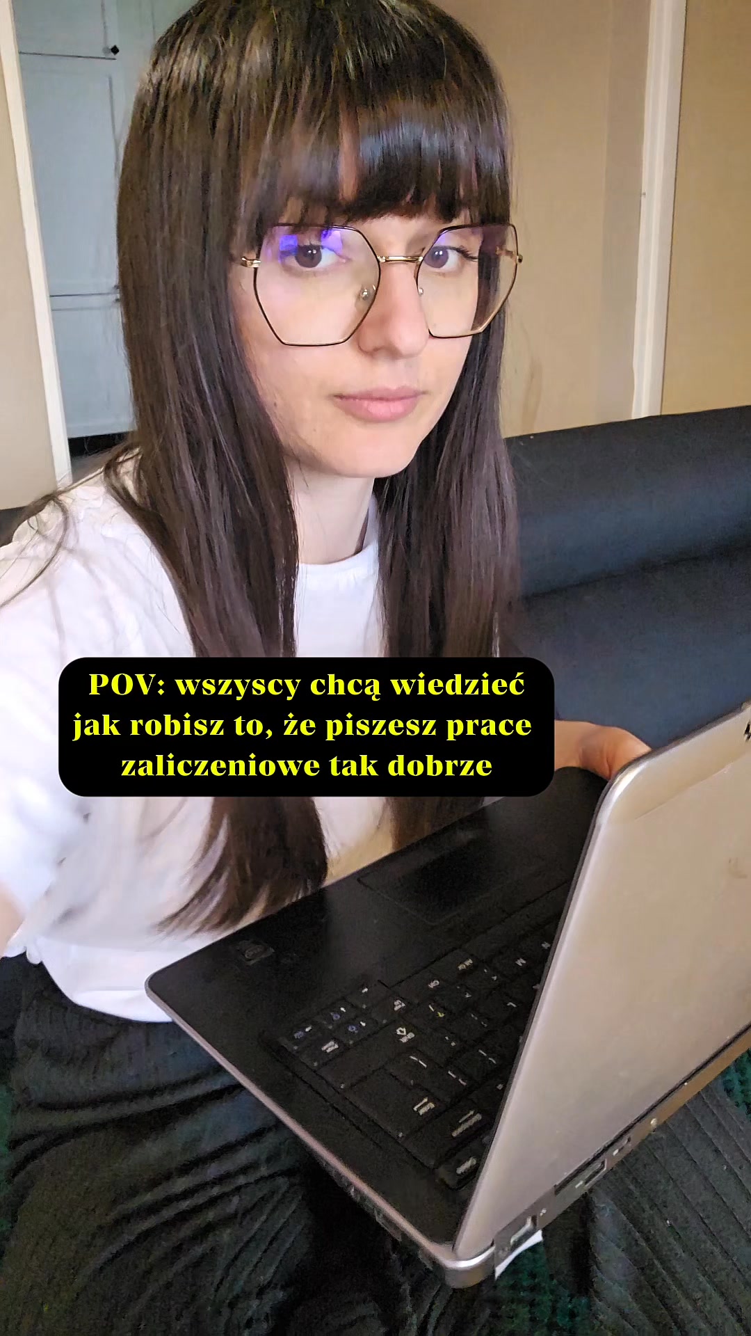 StudyTexter.com Facebook ad: Wsparcie AI w pisaniu prac naukowych