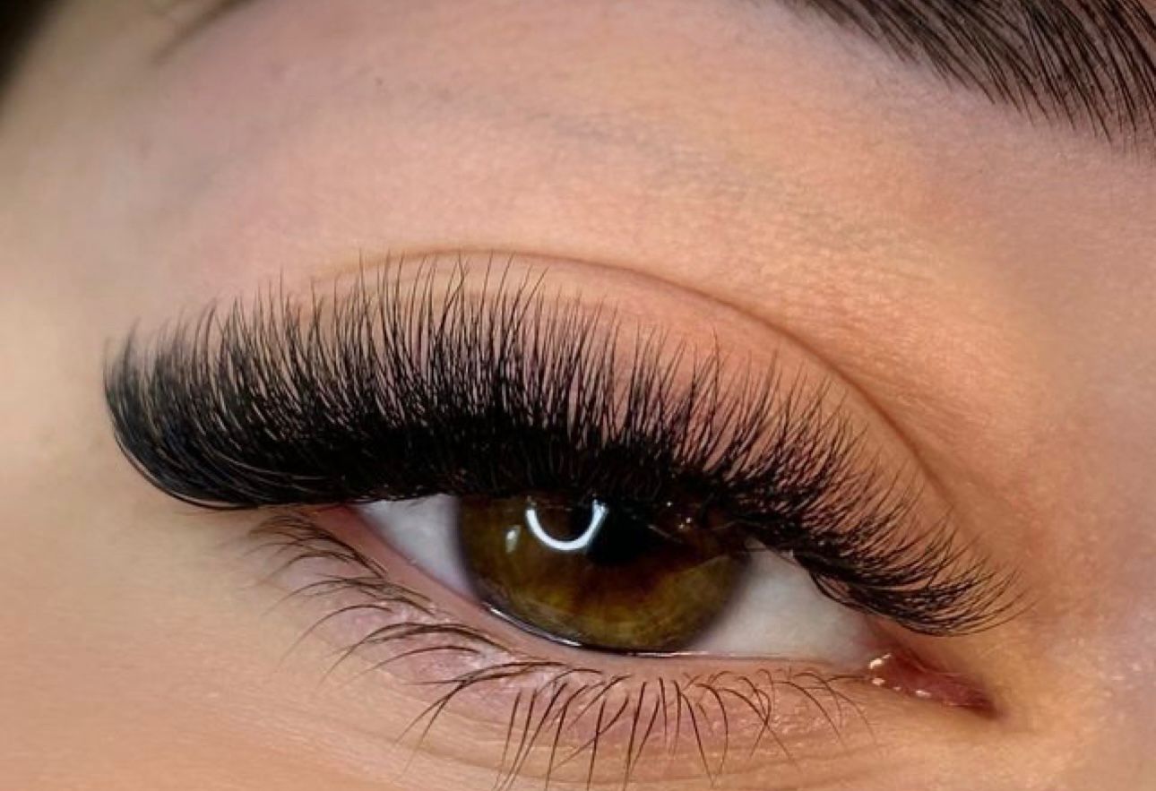 Liced Pérez Beauty New York Facebook ad: GRAN PROMOCIÓN