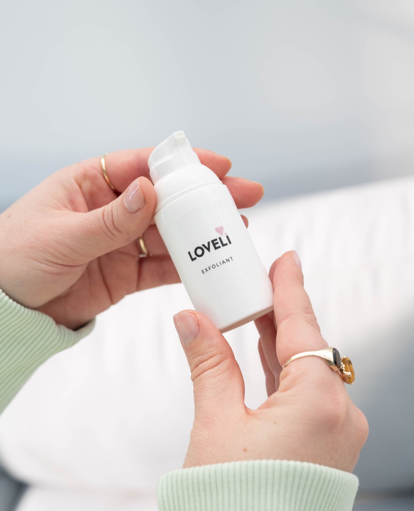 Loveli Facebook ad
