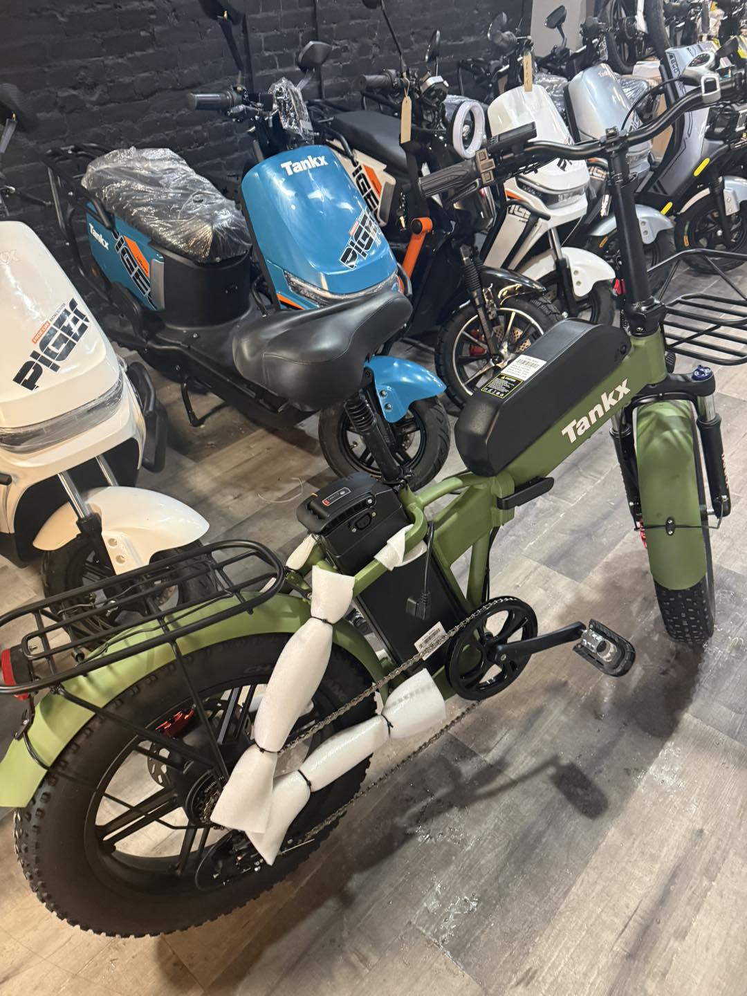 Tankx ebike Facebook ad: Brand New Escooter 80Ah long range 150km electric…