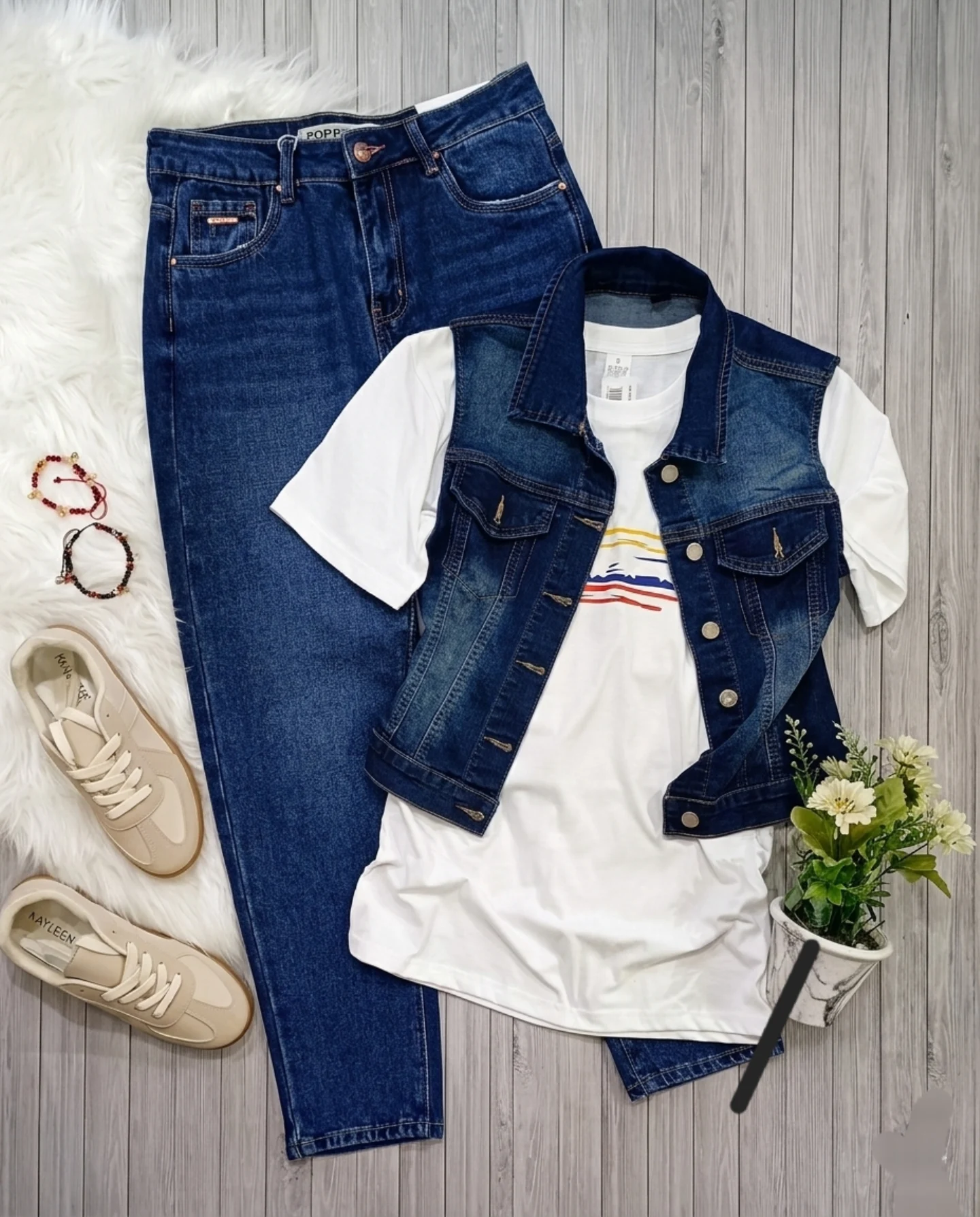 mujer.bonita.boutique Facebook ad