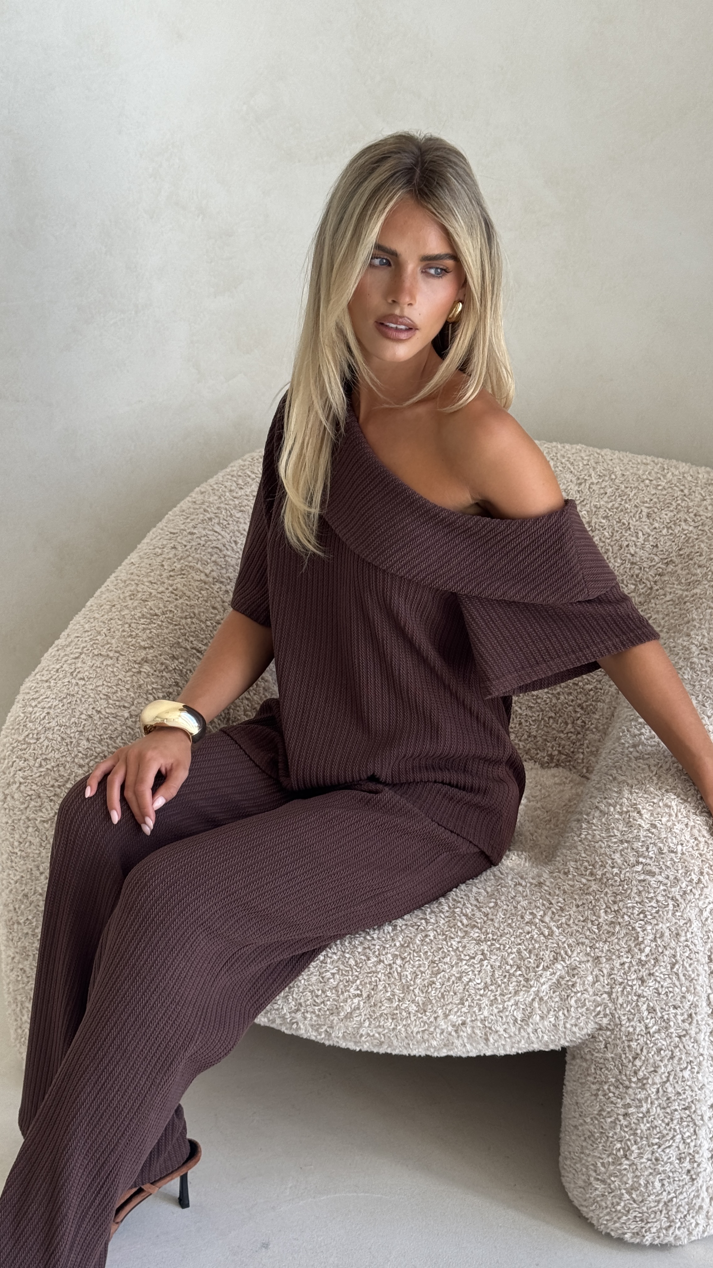 SABO Facebook ad: Perfect fit, true to size, super flattering &…