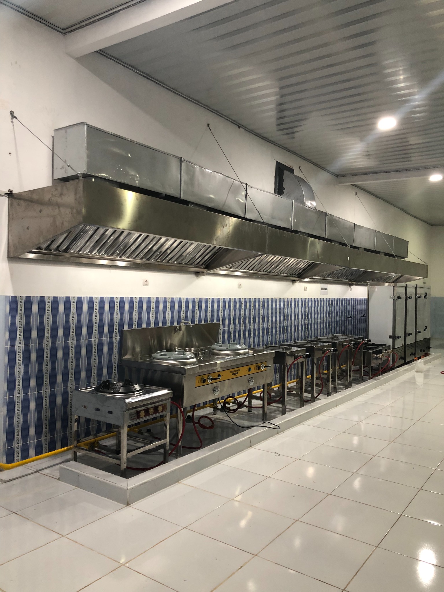 ARQOM Kitchen Facebook ad: Sebelum memulai produksi MBG, pastikan dapur Anda siap…