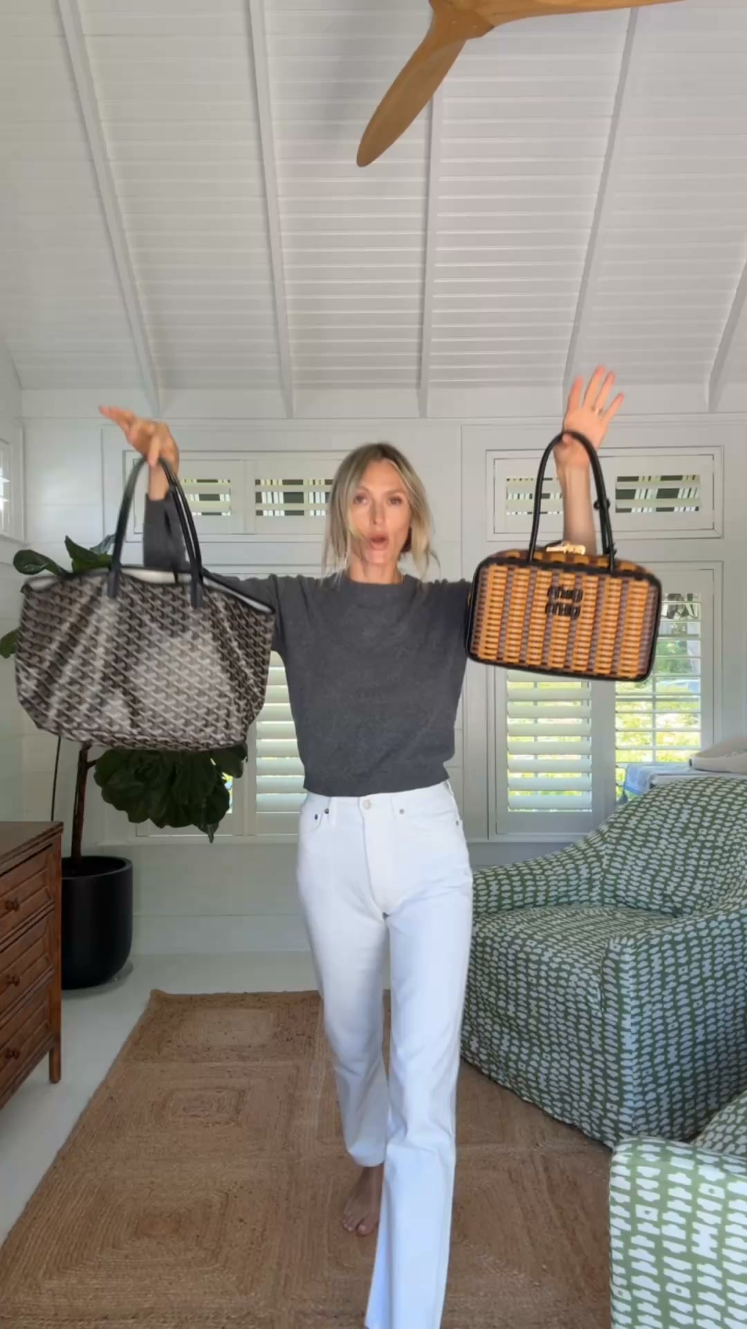 Vivrelle Facebook ad: Use code JULIA401 for 40% off your 1st month!