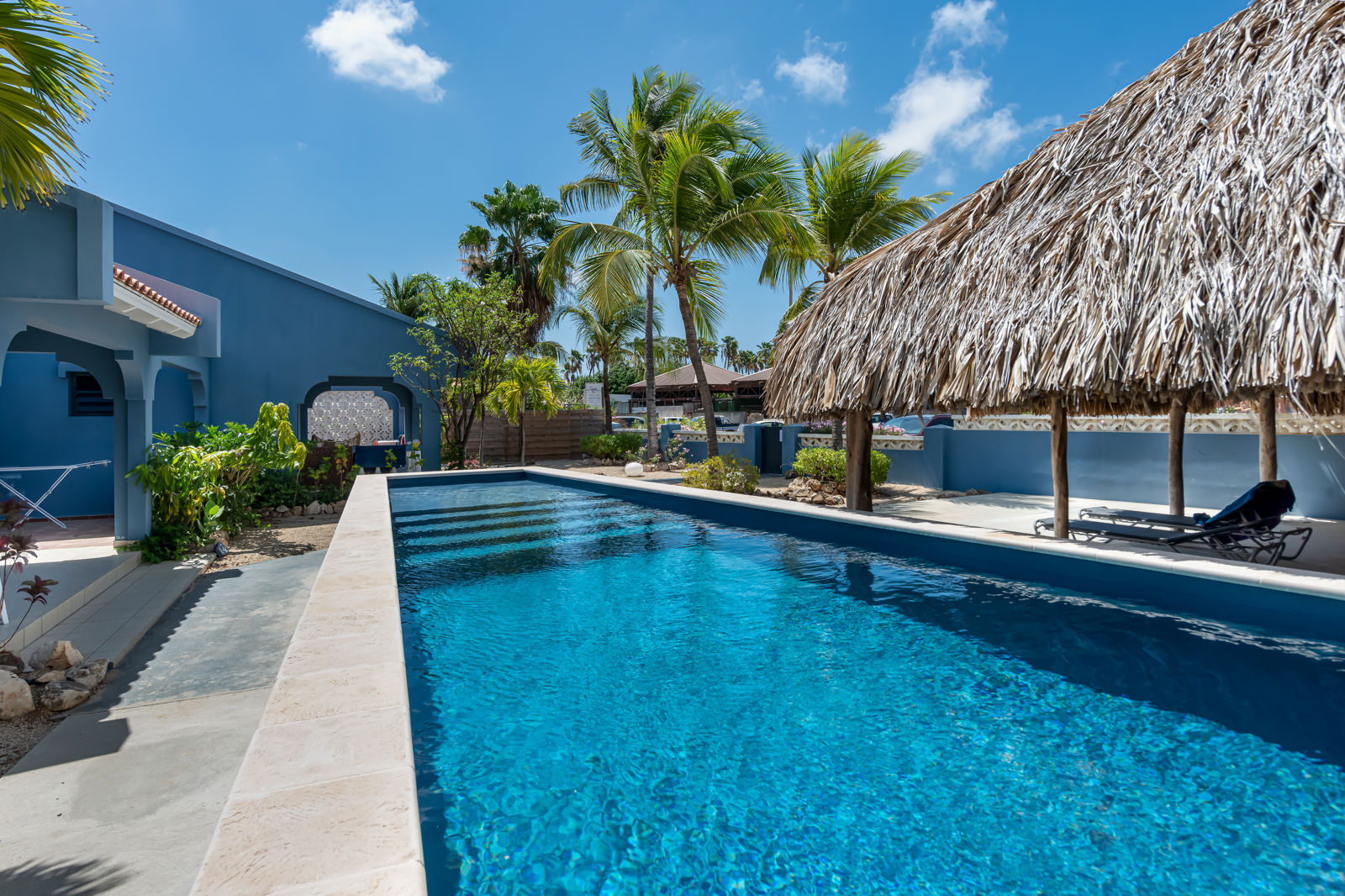 Corendon Facebook ad: Boek jouw vakantie naar Curaçao of Bonaire nu…