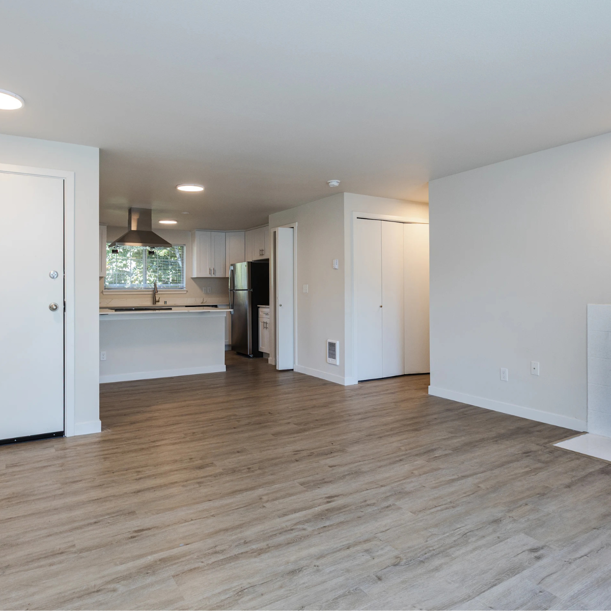 Ellyson Apartments Facebook ad: The Ellyson Apartments