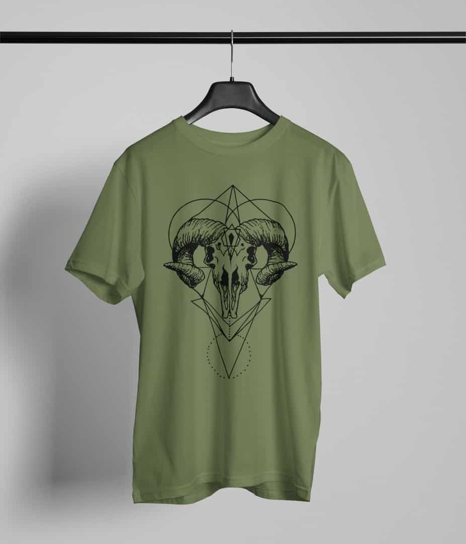 Tshirting.gr - Fruit of the Loom Facebook ad: Βαρετά μπλουζάκια; Όχι πια.