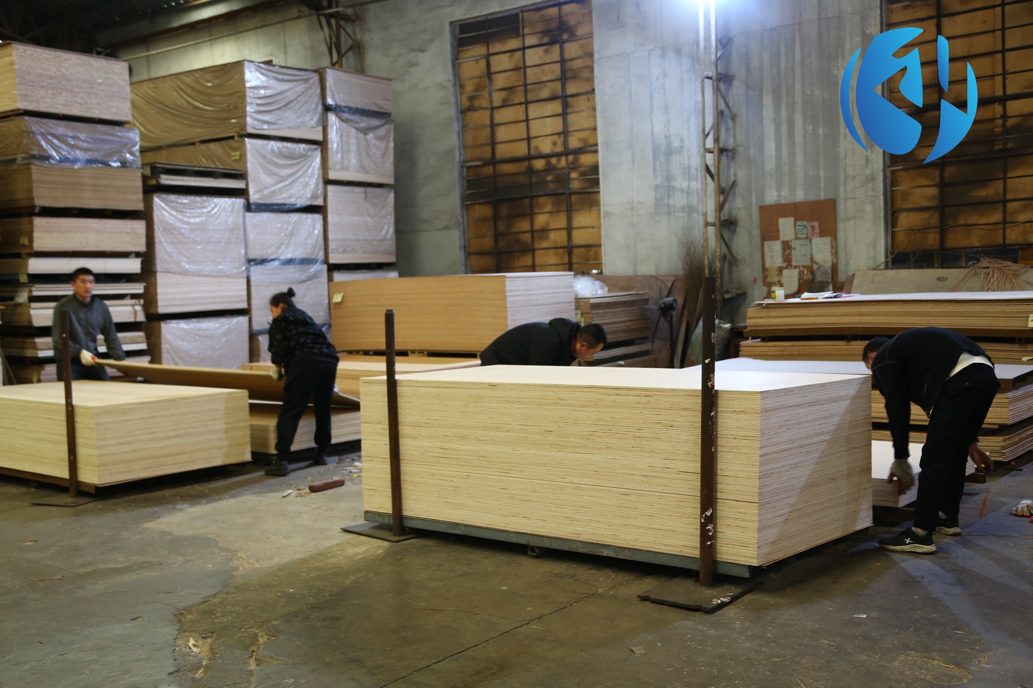 Linyi Yiwanjia Plywood Co,.Ltd Facebook ad: Contact us to get quotation and details.