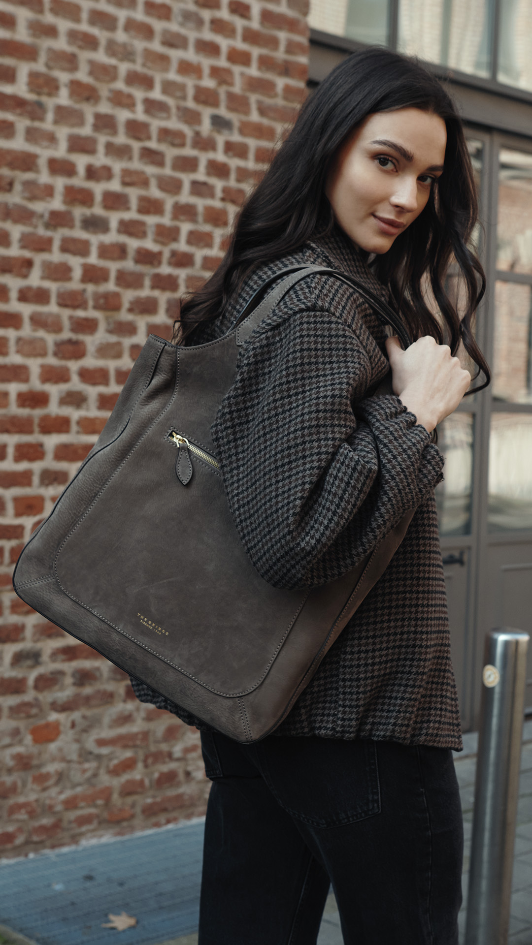 The Bridge Facebook ad: Neue Kollektion H/W 26