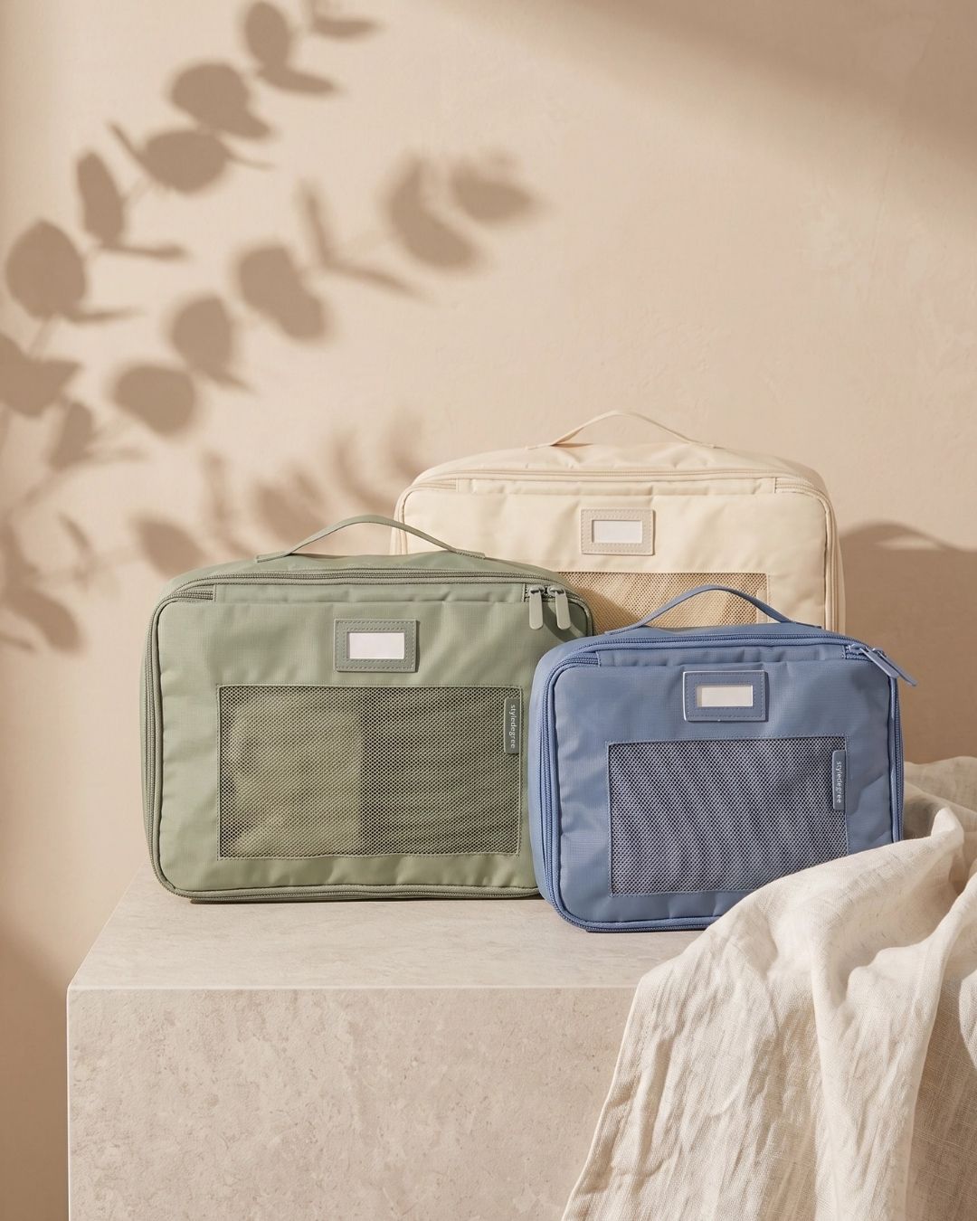 Style Degree Facebook ad: SetOff Compressible Packing Cubes | Travel Organization