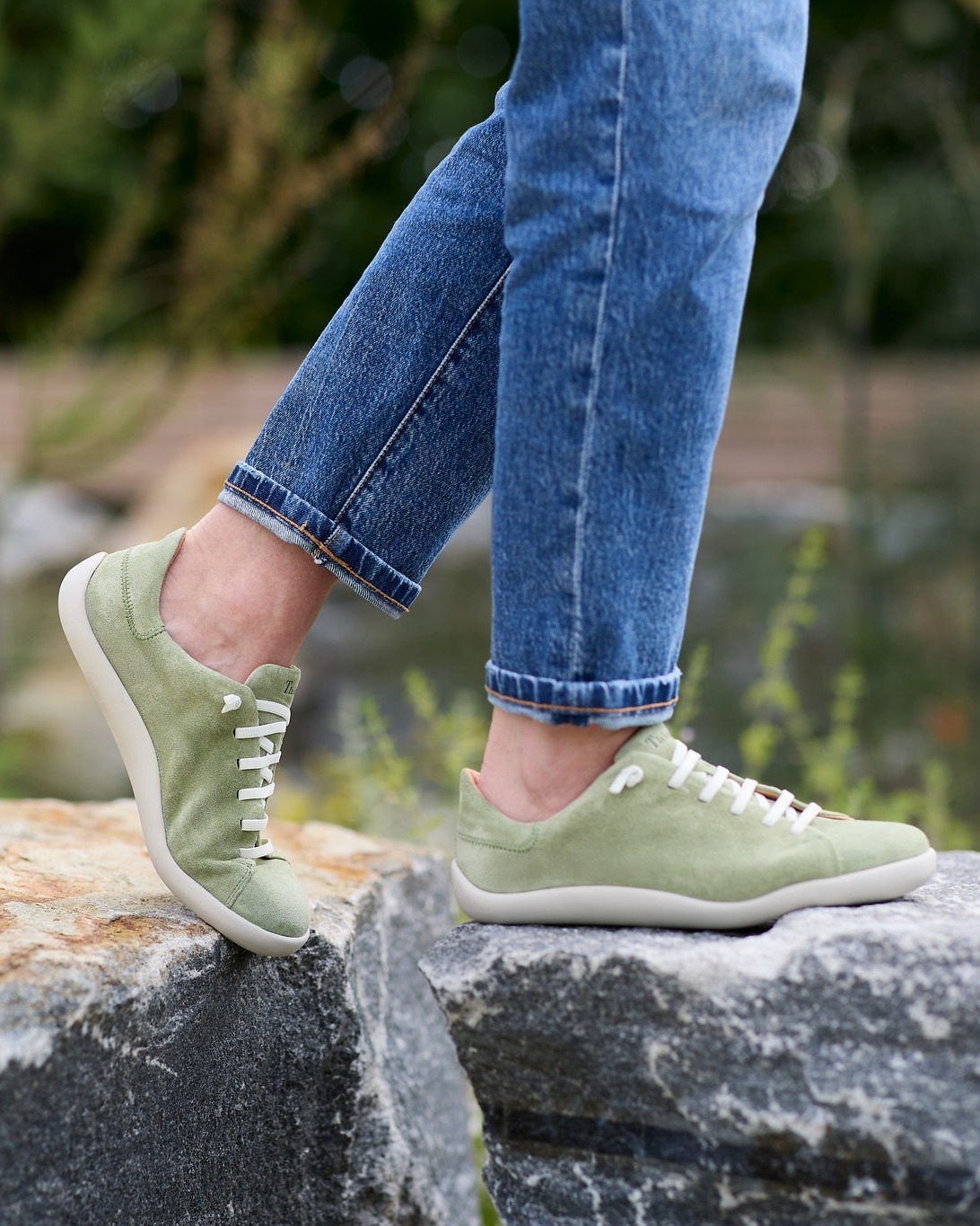 THINK Schuhe Facebook ad
