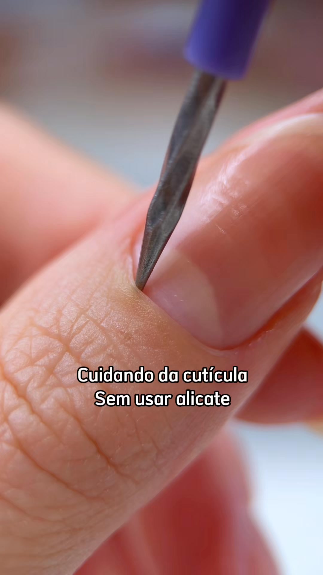 Cora Facebook ad: Cutilagem Sem Alicate + Pistache