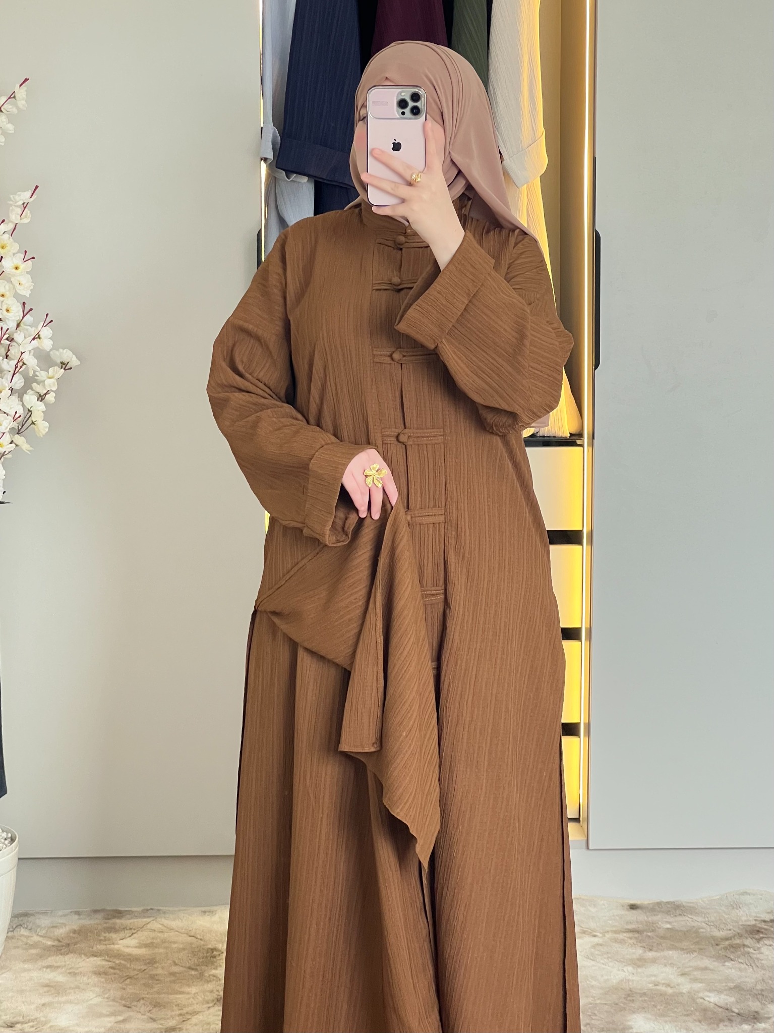 HIJAB SABA حِجَاب سَبأ Facebook ad: طلبات كثيرة، الكمية قليلة اطلبي الآن