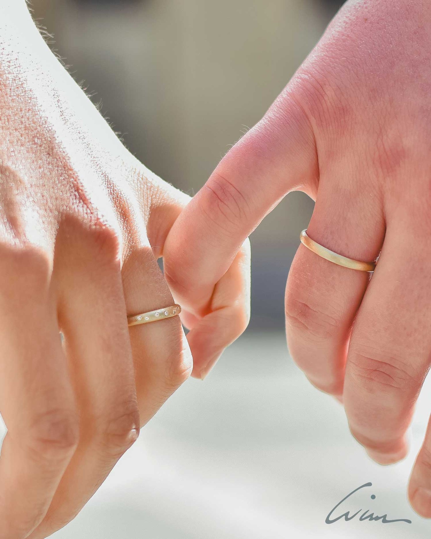 Atelier van Wim Meeussen Facebook ad: Pinky swear?