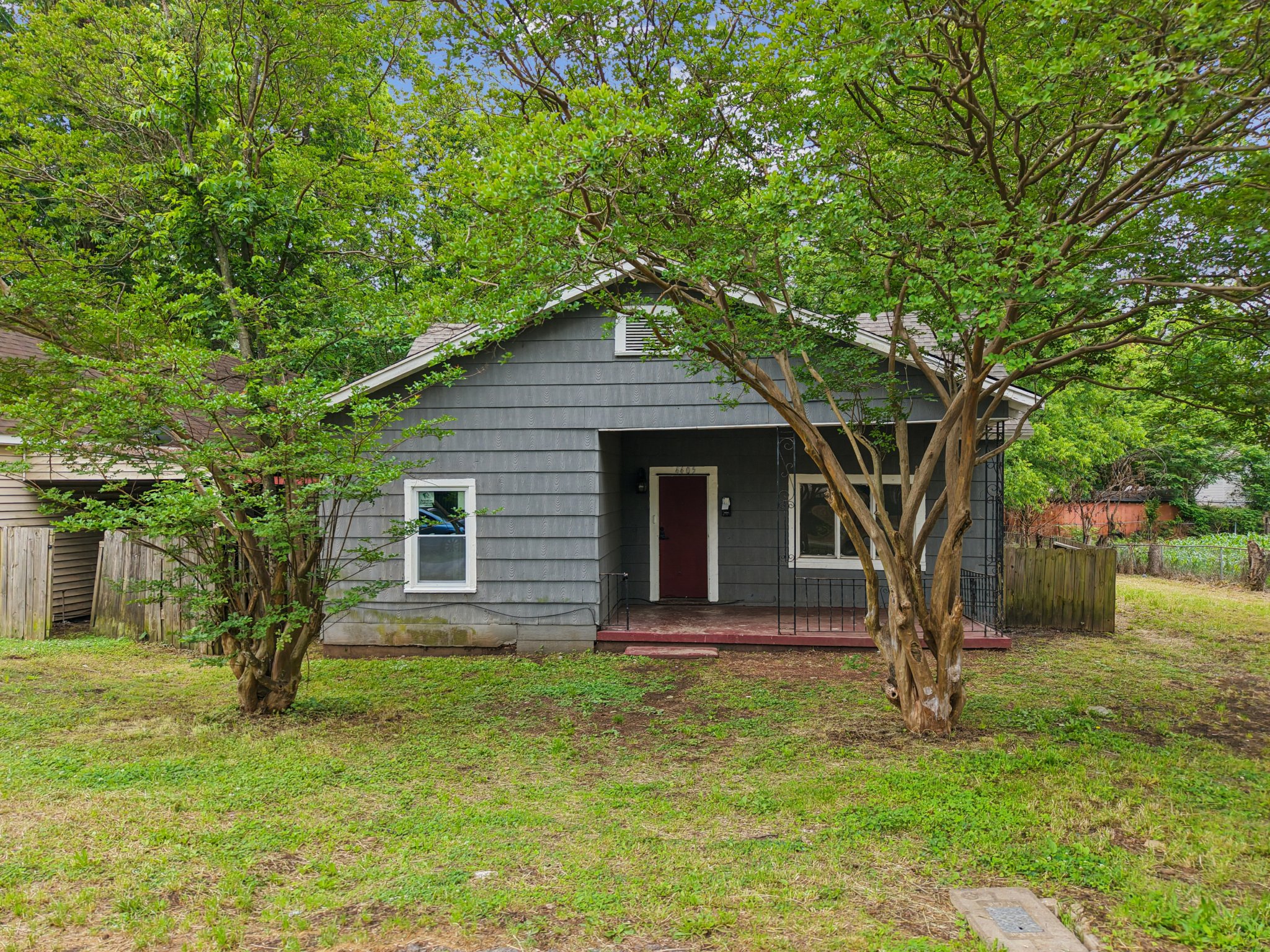 Joseph Khateri Facebook ad: 3 Beds 2 Baths House