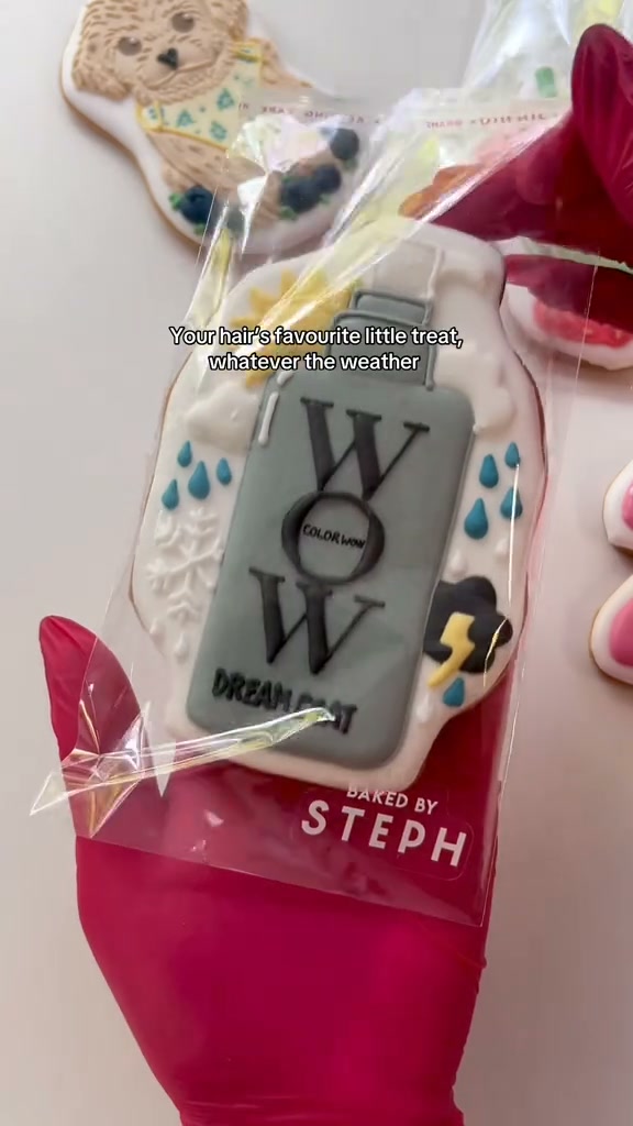 Color Wow Facebook ad: Your Hair’s Favourite Little Treat