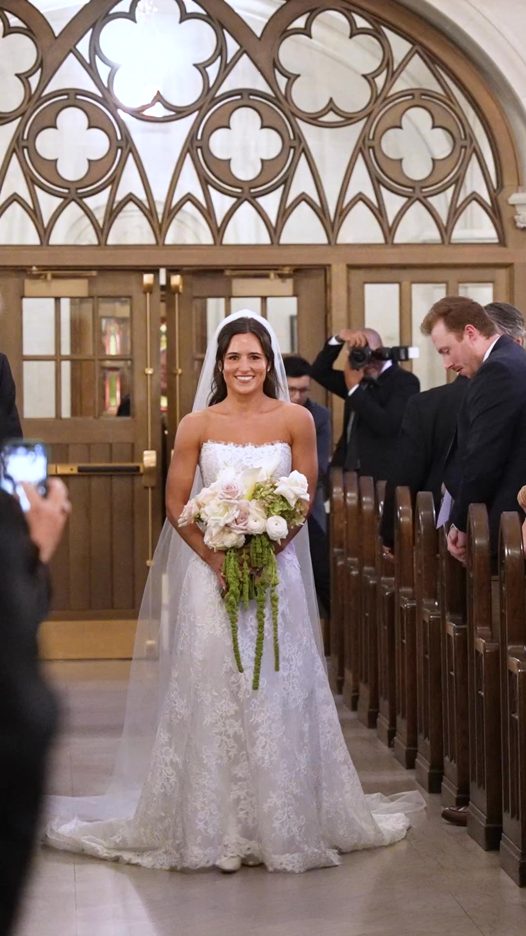 Mirar Weddings Facebook ad: Capture Your Love Story