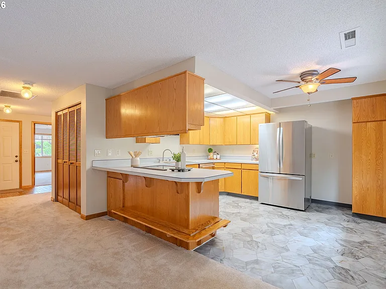 Mary Knight Facebook ad: 3 Beds 2 Baths House