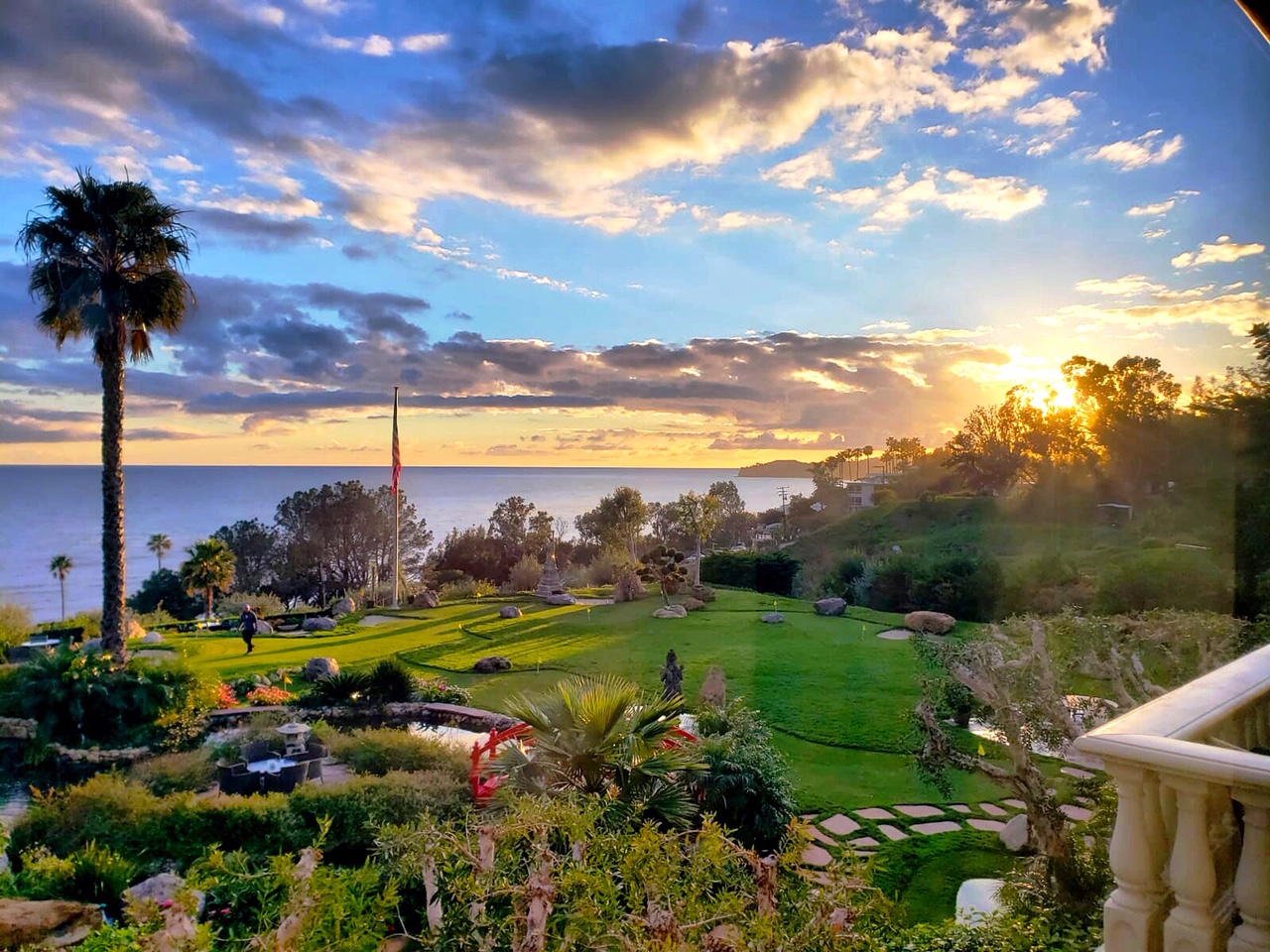 Passages Malibu Facebook ad
