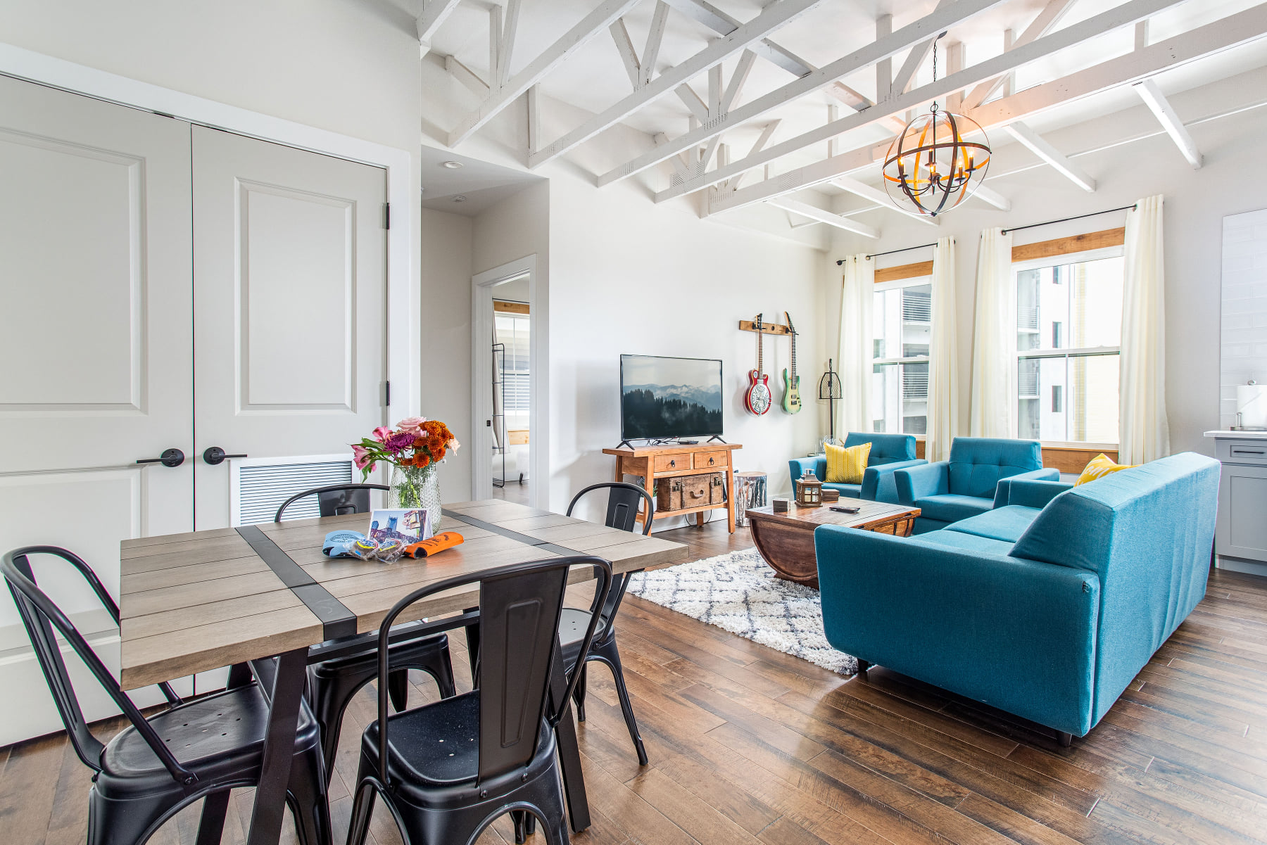 Rocky Top Nashville Facebook ad: Next up, our beautiful living room!