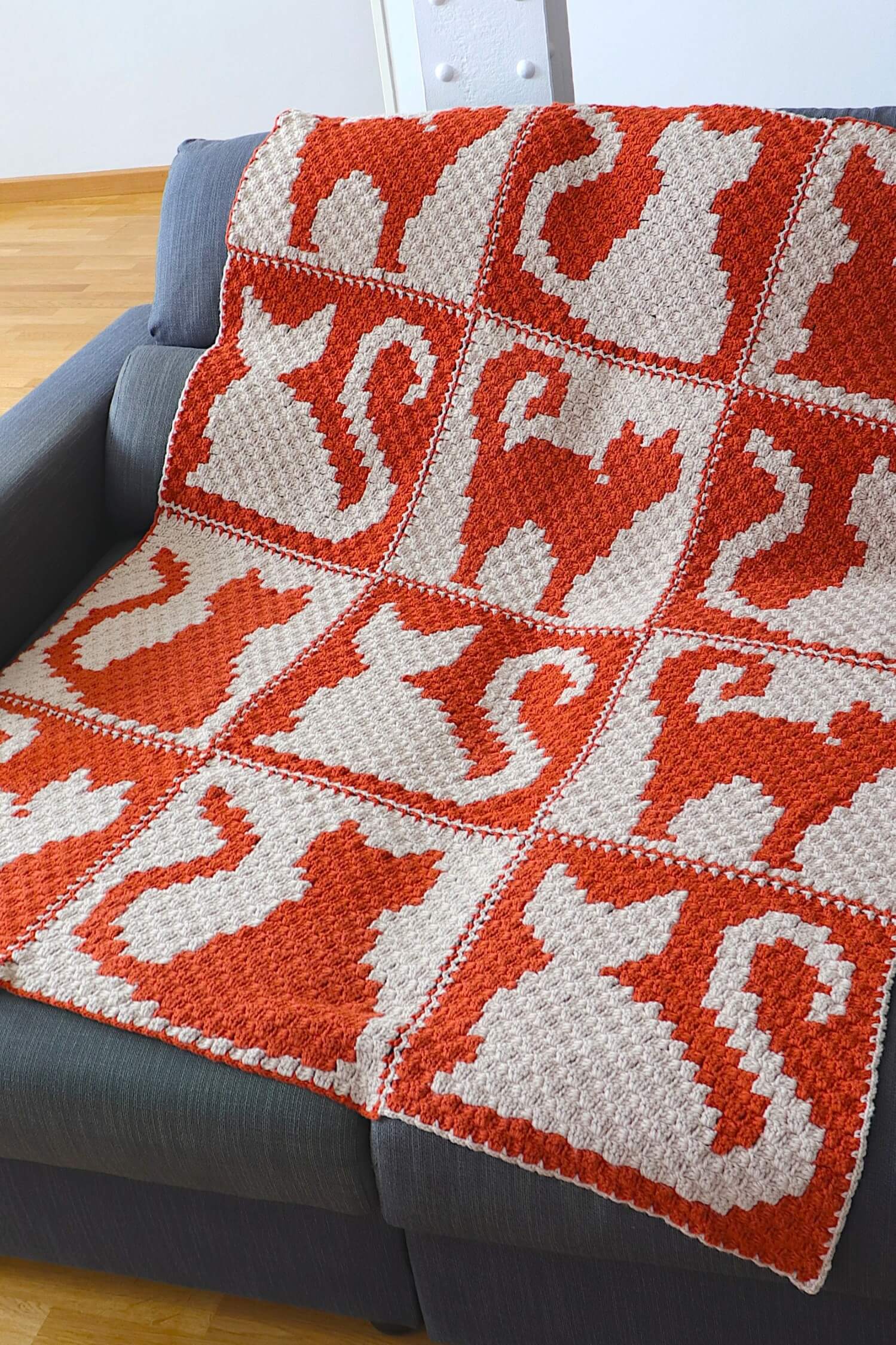 Lion Brand Yarn Facebook ad