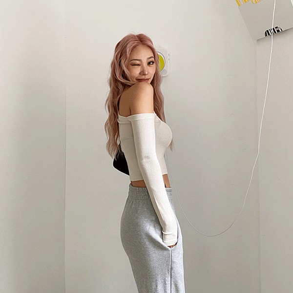 Role Models羅麻豆 Facebook ad: 𝐍𝐄𝐖 𝐂𝐨𝐥𝐥𝐞𝐜𝐭𝐢𝐨𝐧 正韓新品每日更新 【官網立即逛…