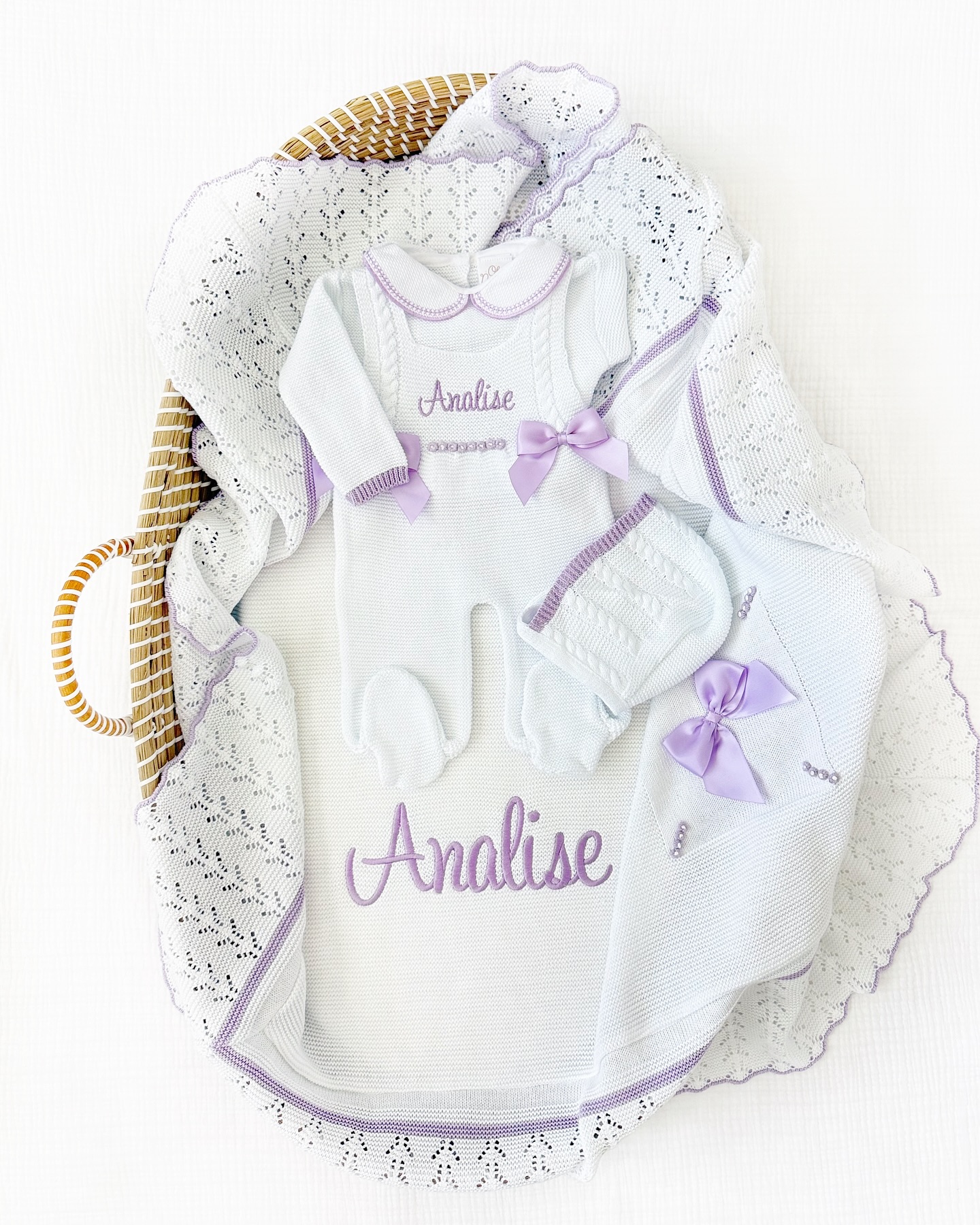 Oh NaNa Facebook ad: Coming Home Outfit + Personalized Blanket