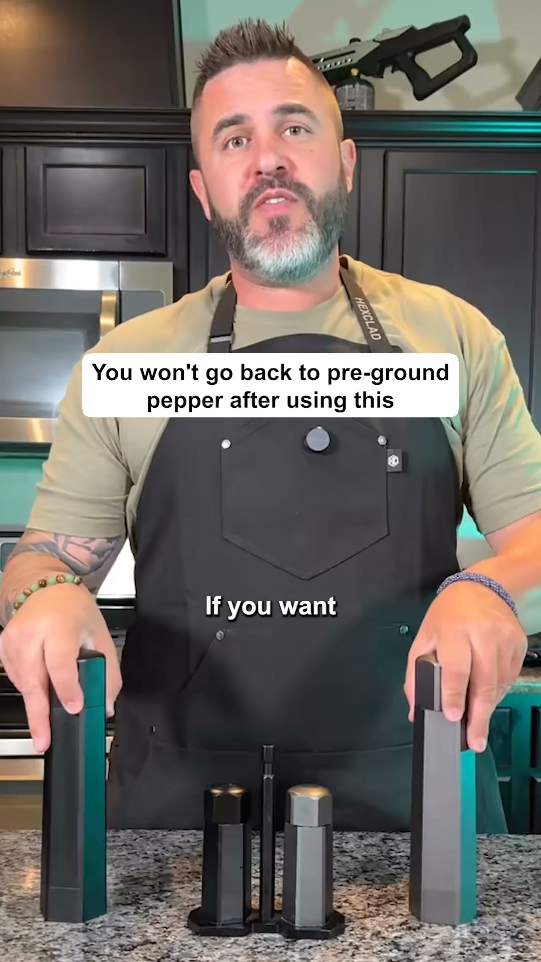 HexClad Facebook ad: HexMill Salt & Pepper Grinders