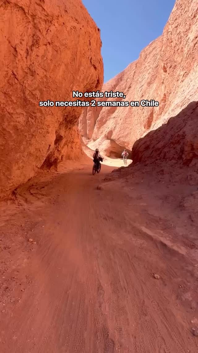 Chile Travel Facebook ad: 2 semanas en Chile y se te reinicia…