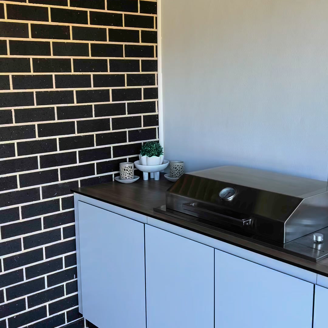 Australian Outdoor Living Facebook ad: 4.3 From 3200+ Product Reviews