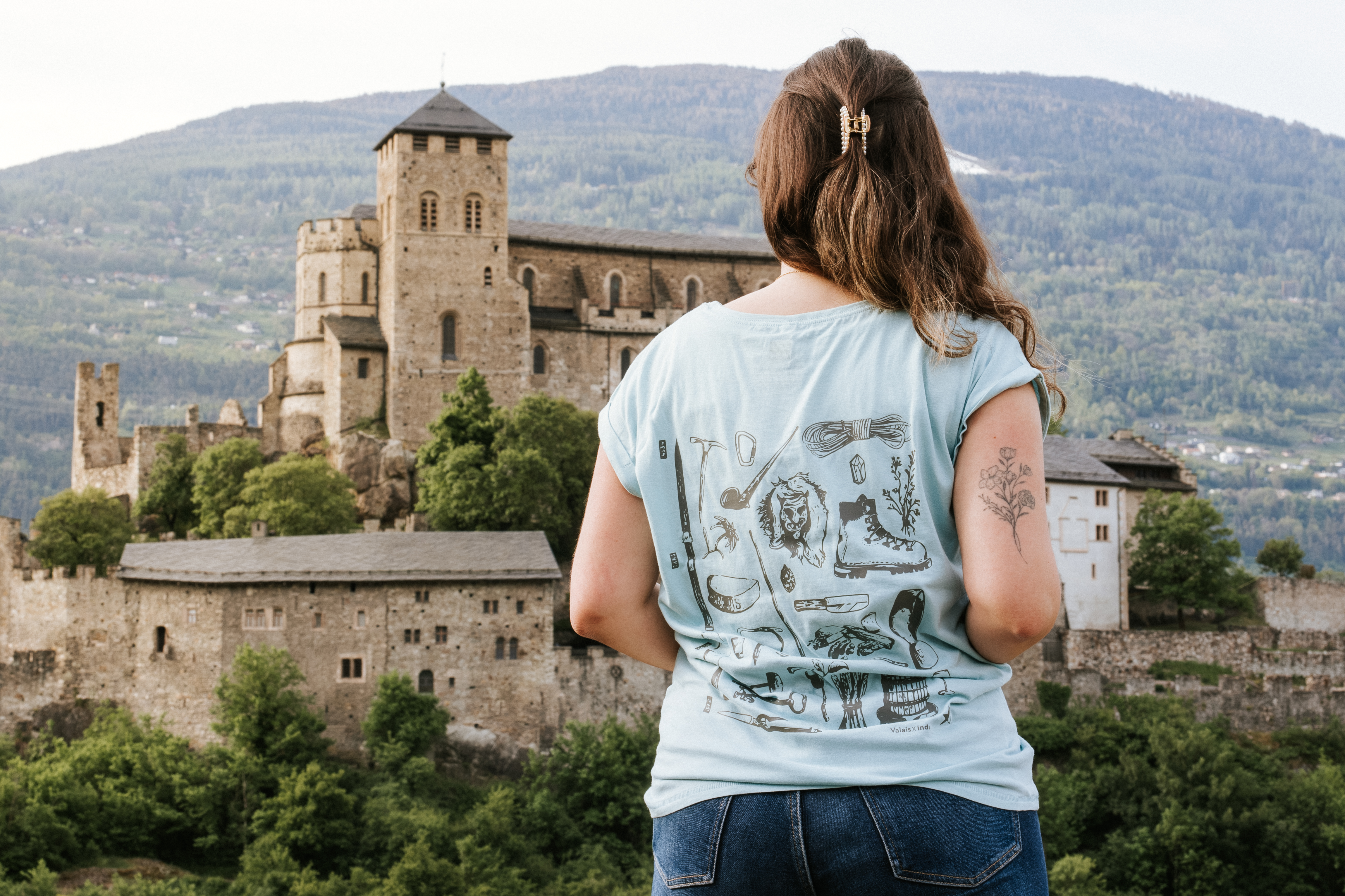 Valais Wallis Facebook ad: Für Ihre Outdoor-Abenteuer, geselligen Momente oder als…