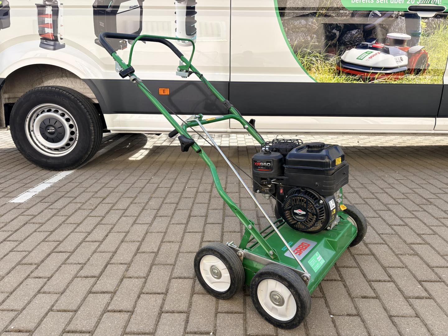 Werner Rausch Forst Garten Reinigungstechnik Facebook ad: ALLES FÜR DIE PERFEKTE RASENPFLEGE!