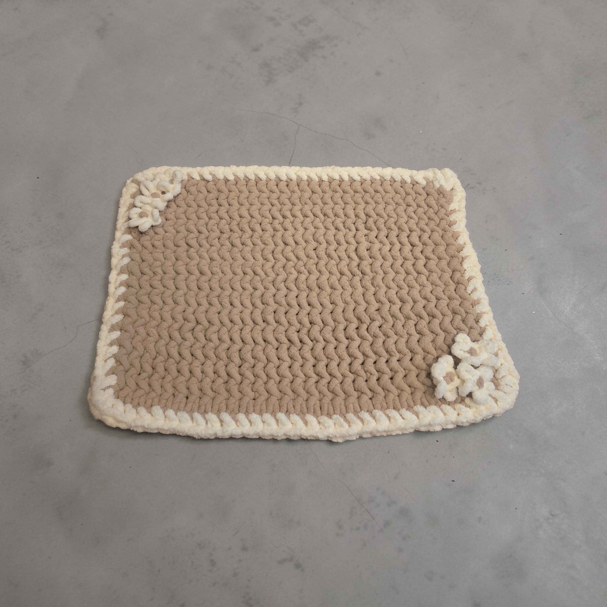 Juanita Ocasio Facebook ad: Handmade Chunky Knit Baby Blanket / Baby Mat, Neutral Colors