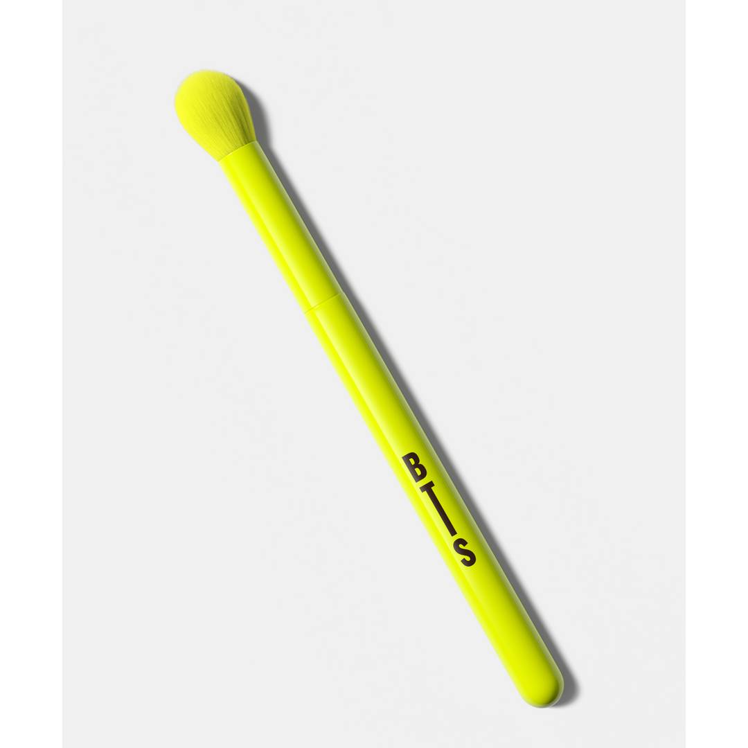 Beauty Tools Facebook ad: O acabamento da sua maquiagem começa pela escolha…