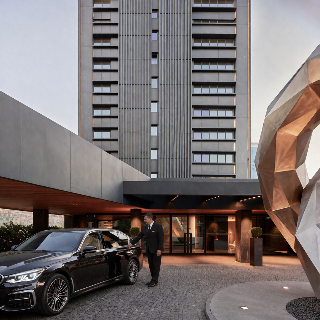 The Ritz Carlton Residences Facebook ad: The Ritz-Carlton Residences, İstanbul