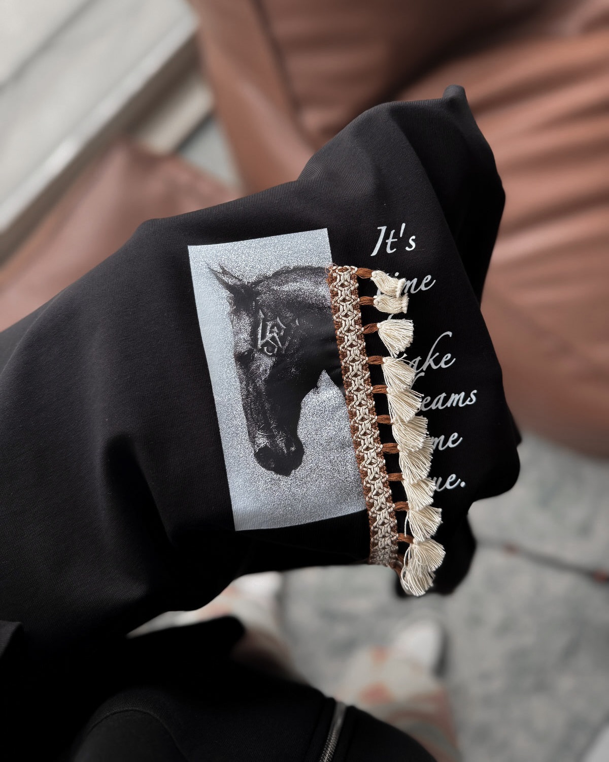 svvvge.co Facebook ad: BLACK TASSELED HORSE T-SHIRT