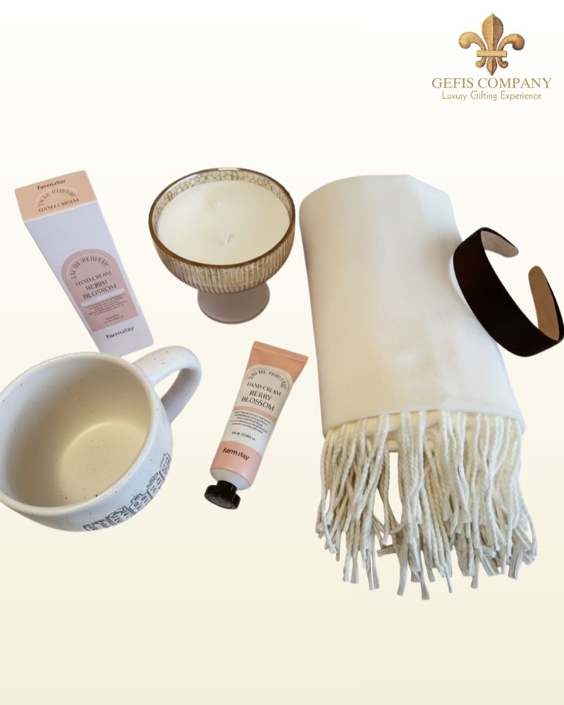 Gefiscompany Facebook ad: Ανακαλύψτε προσωποποιημένα gift boxes & δώρα που ξεχωρίζουν…