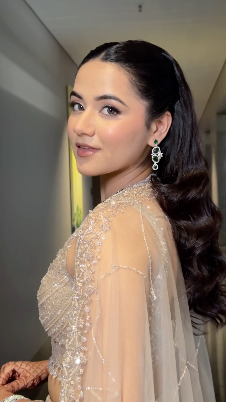 Tabeer.A - Makeup Artist, Mumbai Facebook ad: Luxury isn’t loud for our Engagement Bride @heyraksh