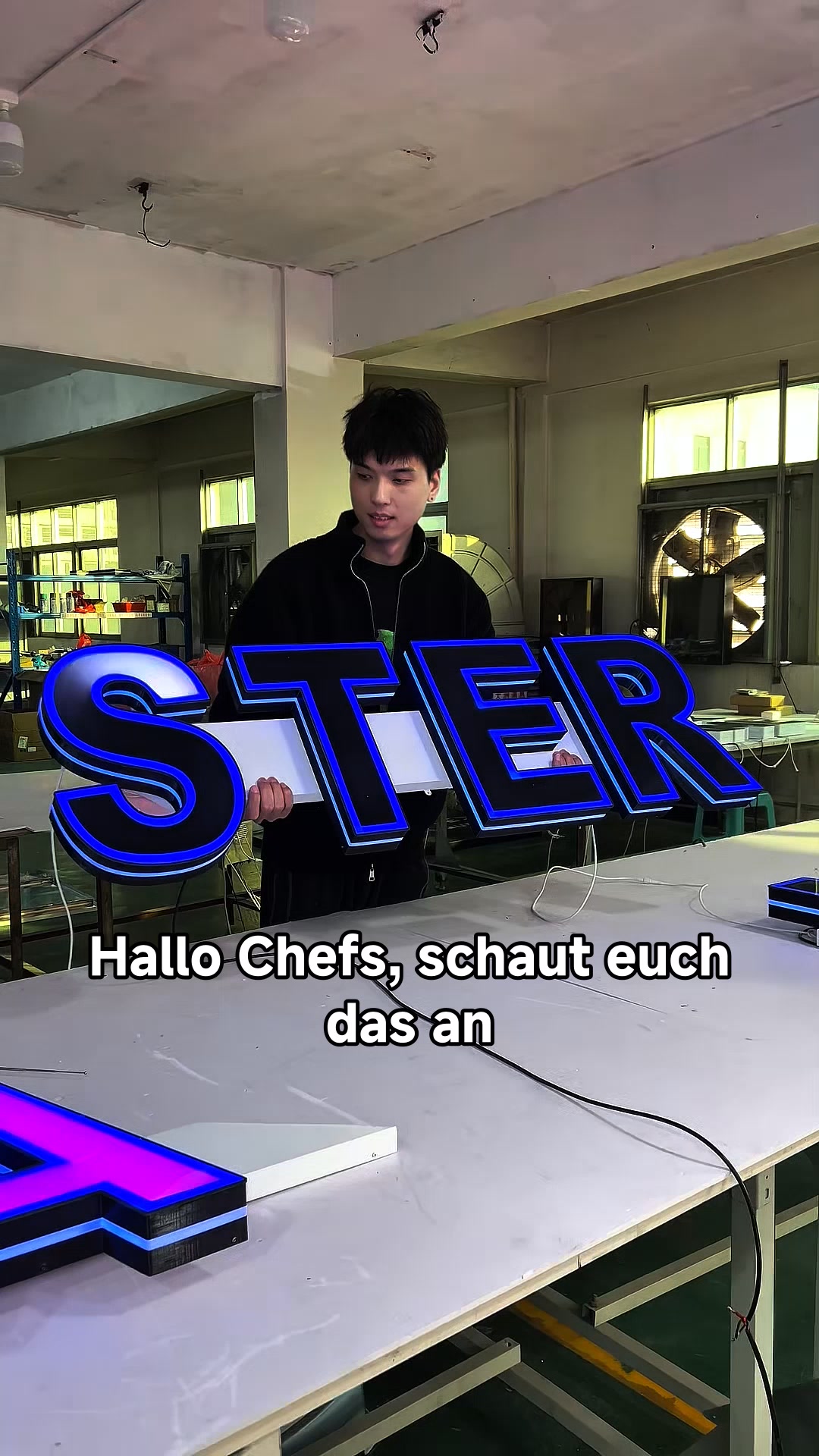 Y-signsled co.,ltd Facebook ad: LED Buchstaben, Top Qualität zum besten Preis