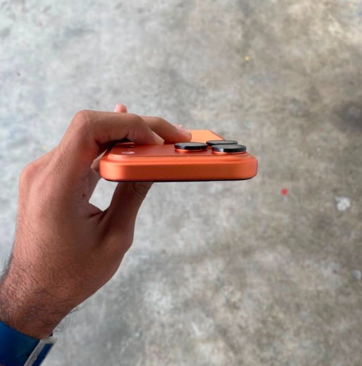 Changwan Harm Facebook ad: iPhone 17 Pro Max / iPhone 17 Pro / iPhone 17