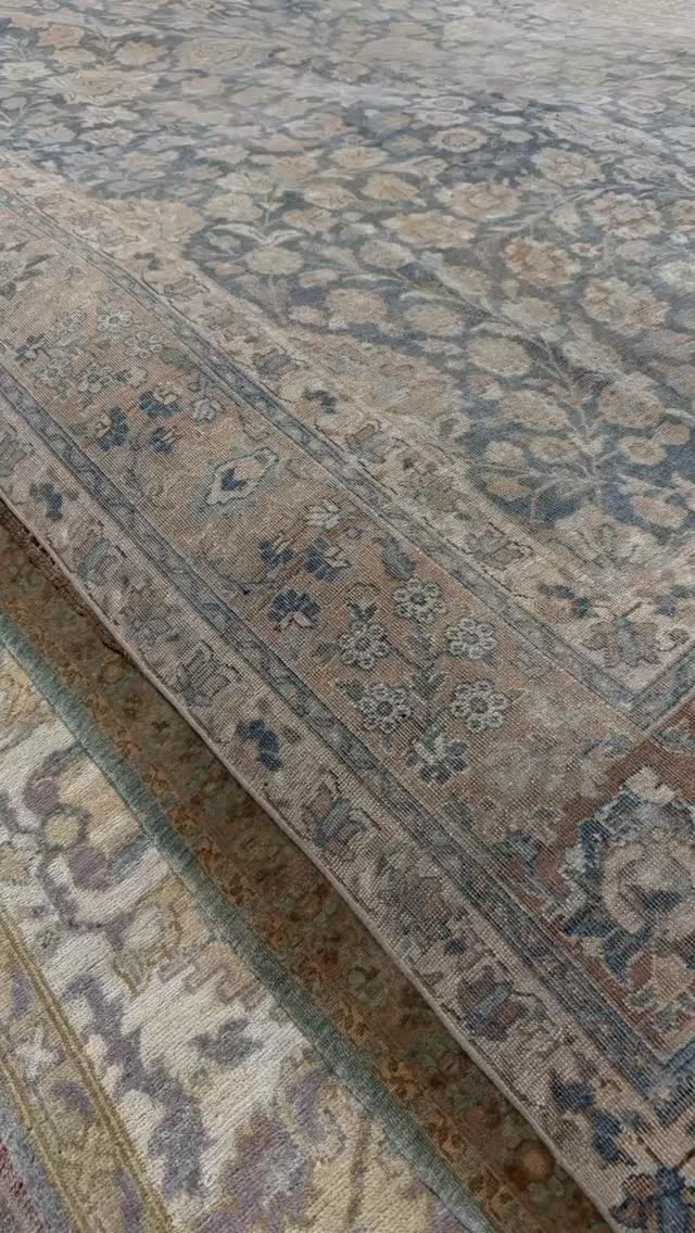 Home and Rugs Facebook ad: Area Rugs are 35% OFF!