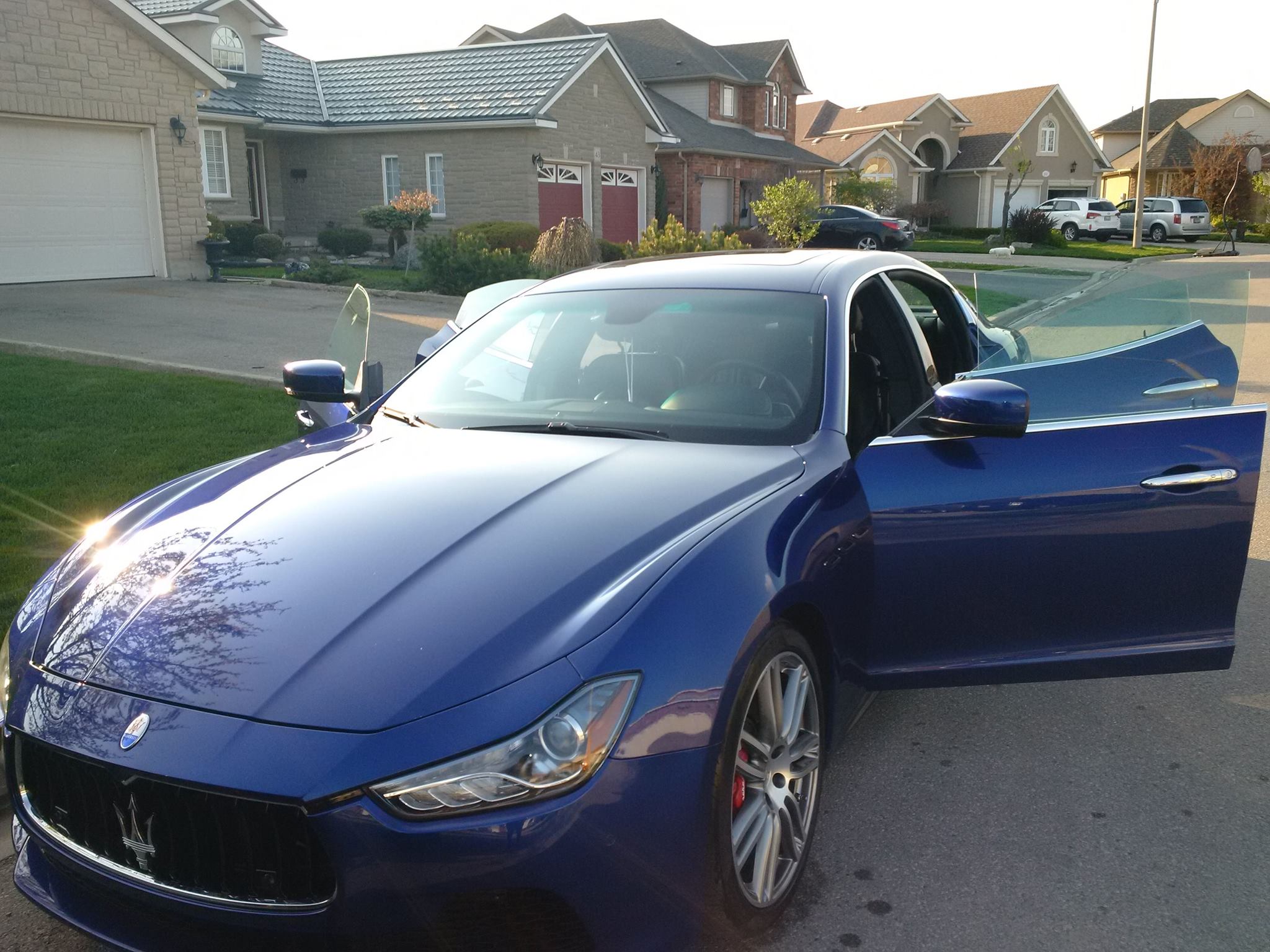 Shine Bright Detailing Facebook ad: PROFESSIONAL MOBILE DETAILING.