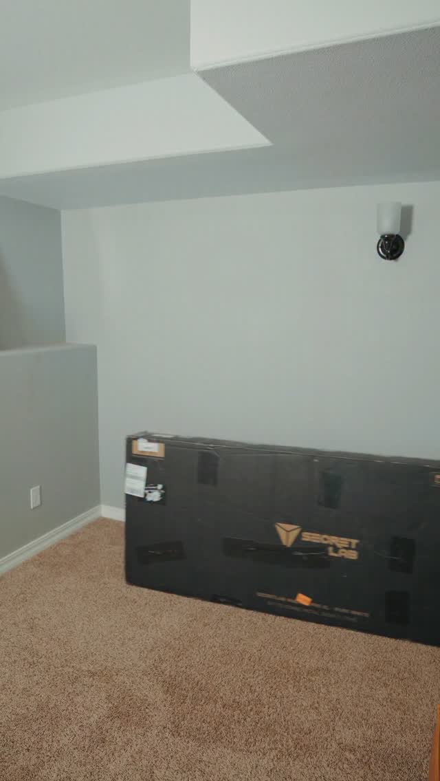 Secretlab Facebook ad: My cable management game just peaked with this…