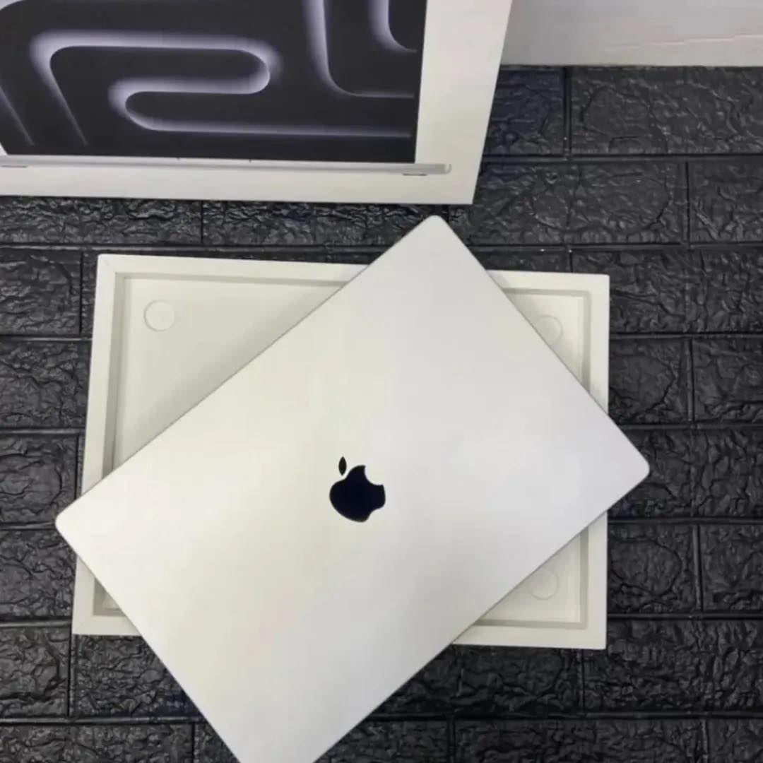 Charly service Facebook ad: MACBOOK PRO M4 PRO 16, 24Go RAM /…
