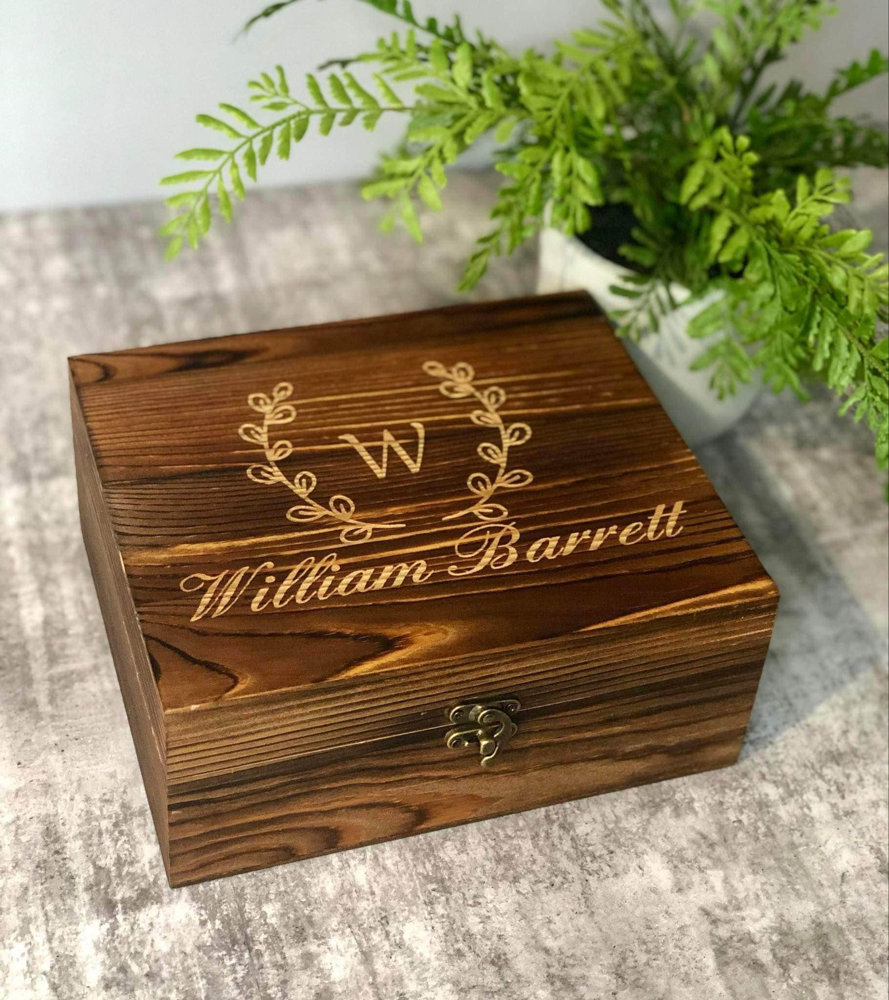 Steph Ashman Facebook ad: Personalised Whiskey sets