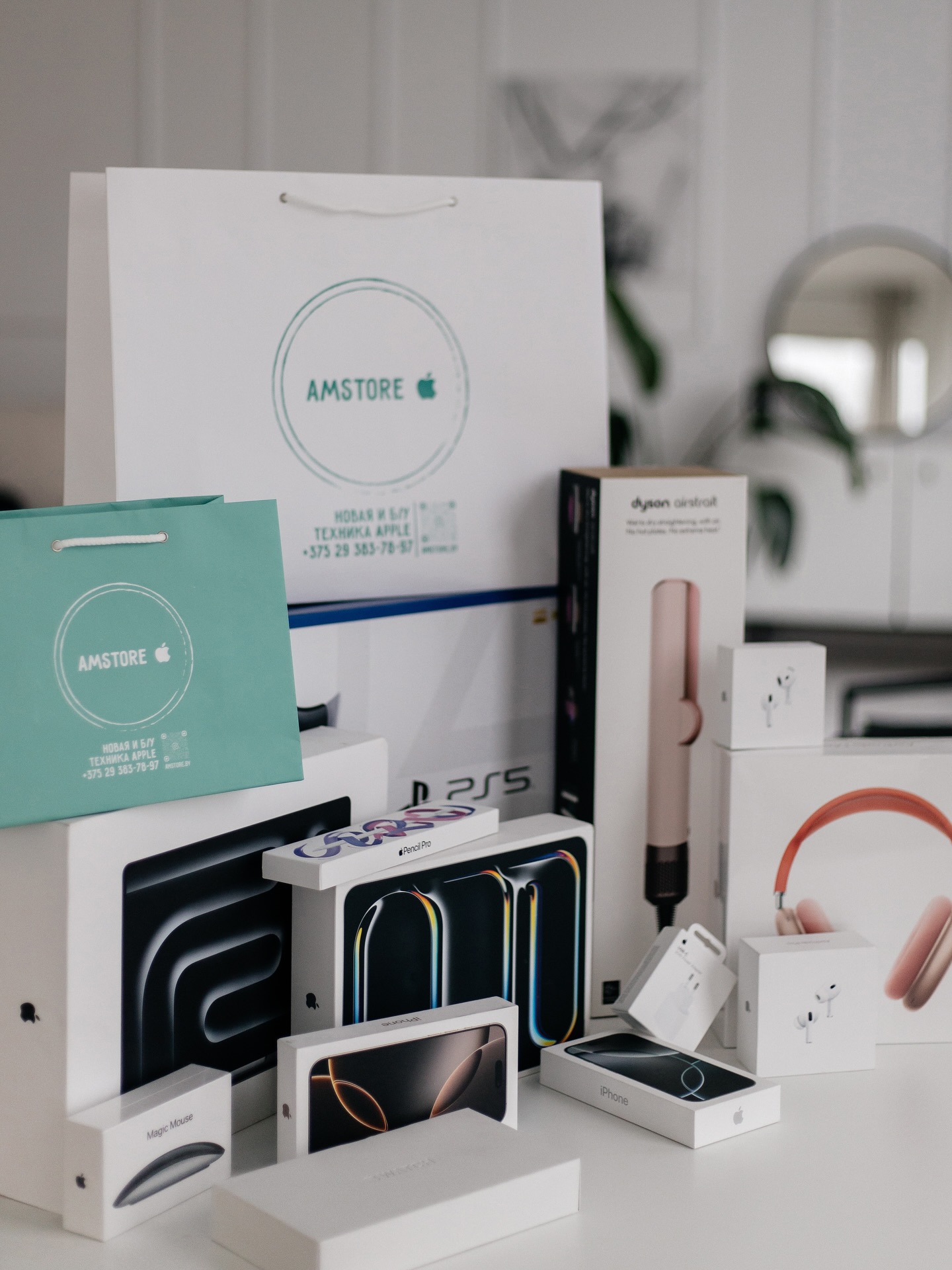Amstore.by Facebook ad: Магазин оригинальной техники!