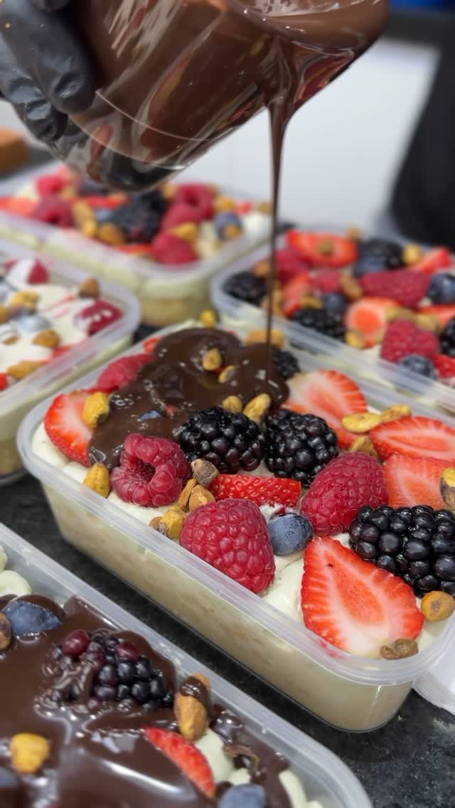 Rich's Chile Facebook ad: ¡Tres Leches súper húmedas por más tiempo!