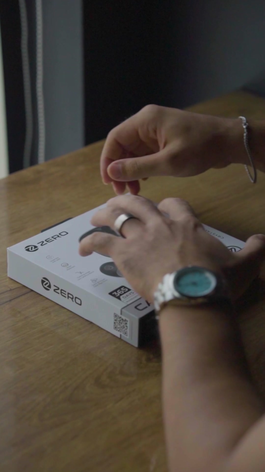 Zero Lifestyle Facebook ad: Carbon Earbuds